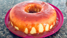 Bolo de fuba com goaiabada no microodas