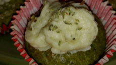 Cupcake salgado de espinafre