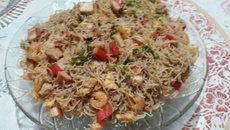 Salada de bifun com kani