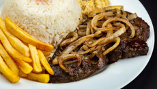 Fígado frito, acebolado