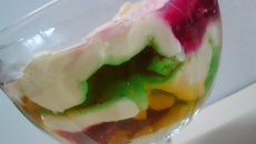 Gelatina mix ao creme de baunilha