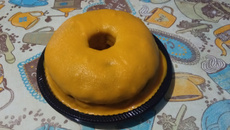 Bolo de chocolate com cobertura de cenoura