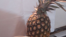 Farofa de pernil com abacaxi