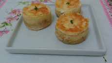 Mini-sanduíche escondidinho de siri da Abima