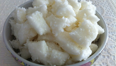 Bala de coco gelada da Vó Nair