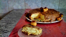 Bolo de Carolina