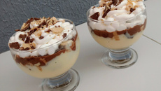 Pavê de bombom na taça