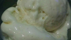 Sorvete de limão caseiro