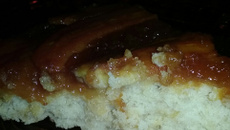 Bolo de banana e aveia caramelado