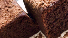 Bolo de cacau e ovomaltine