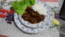 Carne de panela ao molho ferrugem