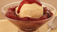 Doce de framboesa com sorvete