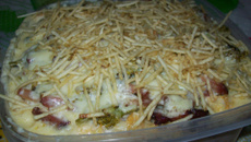 Batata recheada de frango e brócolis