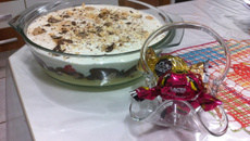 Pavê de bombom e morango