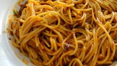 Macarrão ao molho de tomate 