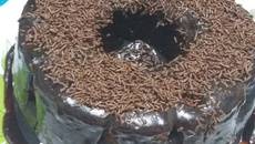 Cobertura de chocolate para bolo rápida