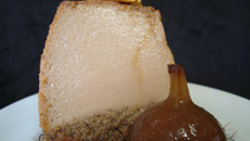 Pudim de nozes com leite condensado