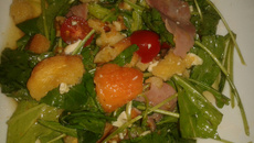 Salada tropical de mamão