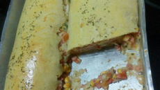 Rocambole de Salsicha da Ludi