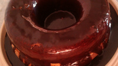 Bolo de banana calda de chocolate