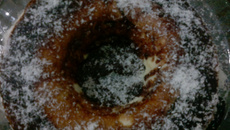 Pudim de coco com cobertura de chocolate