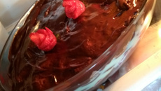 Pavê de chocolate e morango