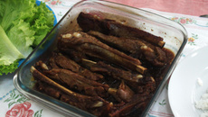 Costela de porco assada no micro-ondas