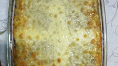 Bolo de mandioca com carne moída