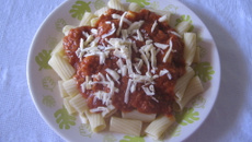 Macarrão com molho de atum