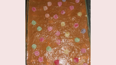 Torta delicada de bolacha com creme de manteiga