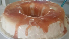 Sorvete fácil de coco com goiabada