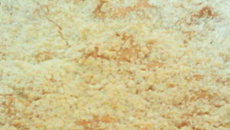 Bolo com farofa doce para o lanche