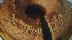 Bolo de fubá com semente de linhaça