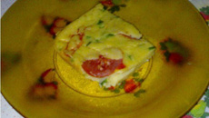 Torta de arroz com recheio de tomate