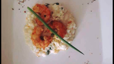 Risoto de espinafre com camarão bêbado