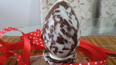 Ovo de páscoa marmorizado