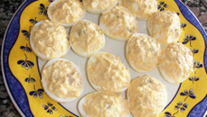 Ovo recheado (típico da Espanha)