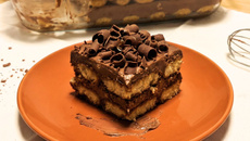 Pavê de chocolate com biscoito champanhe na textura que não desmorona
