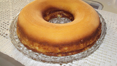 Bolo pudim de fubá simples e delicioso