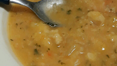 Sopa com peixe e aveia