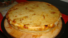 Torta salgada de liquidificador com sobras de pernil