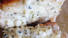 Pão de alho (molho)