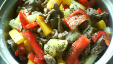 Carne com batatas saborosa