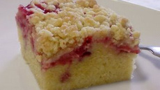 Cuca de morango da Karine