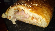 Pão de batata recheado