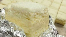 Bolo mousse de leite ninho