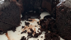 Bolo de chocolate amargo low carb