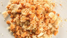 Farofa com creme de cebola e proteína de soja