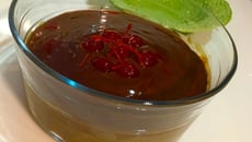 Pavê de chocolate com bombom (ou wafer coberto de chocolate)