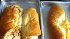 Pão caseiro recheado